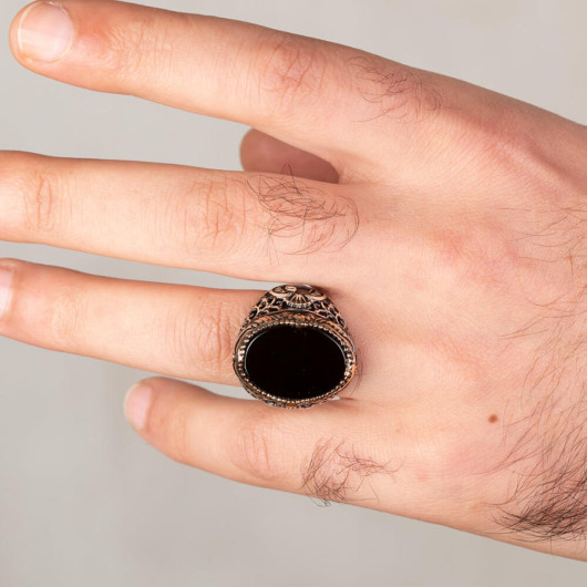 Plain Black Onyx Stone Vav Figured Sterling Silver Men's Ring