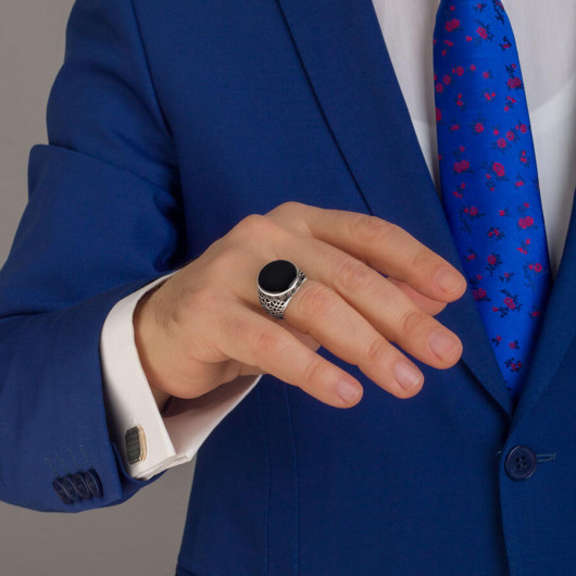 925 Silver Men's Ring With A Round Black Onyx Stone