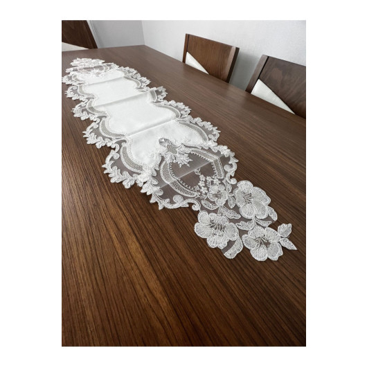 Luxury American Service Set With Runner With Silver Lace 13 Pieces