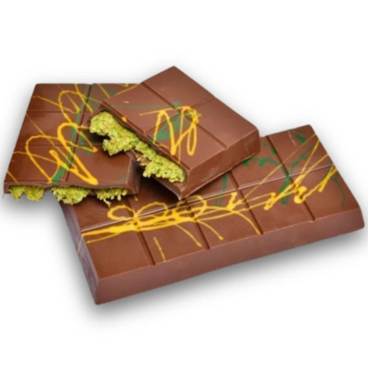 Pistachio Kadayif Filled Milk Dubai Chocolate 200 Gr