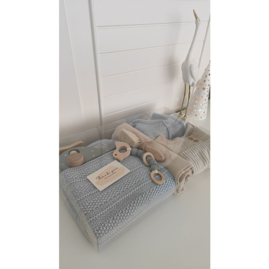 Newborn Baby Gift Box Hand Knitted Knitwear Wooden Toys 0 12 Months