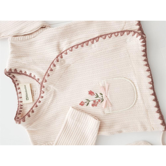 5 Piece Newborn Hospital Discharge Set With Flower Pockets