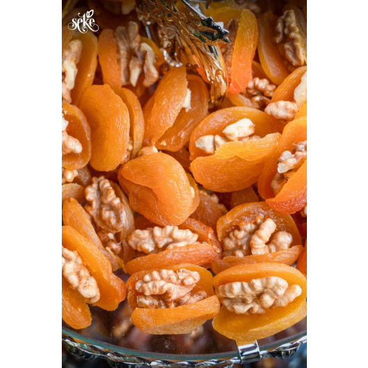 Walnut And Tahini Dried Apricots Special 280 Gr