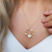 Vaoov 925 Sterling Silver Pearl Flower Necklace