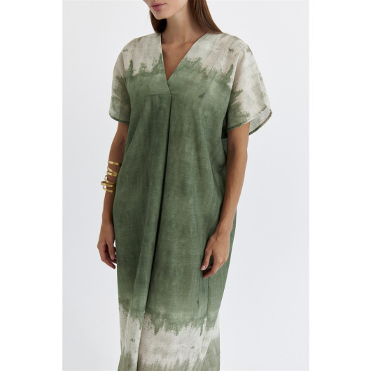 فستان نسائي طويل منقوش بنمط باتيك لون أخضر