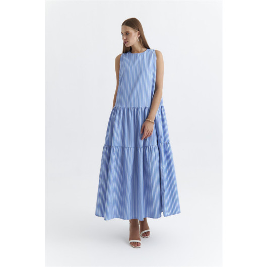 فستان طويل نسائي لون أزرق مخطط بطبقات