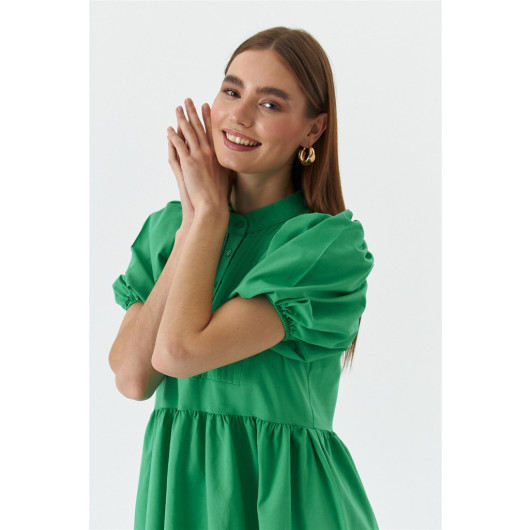 فستان نسائي قصير بأكمام منتفخة بياقة شيف لون أخضر