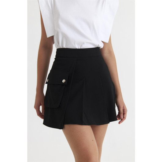 Pleated Black Mini Skirt With Cargo Pocket