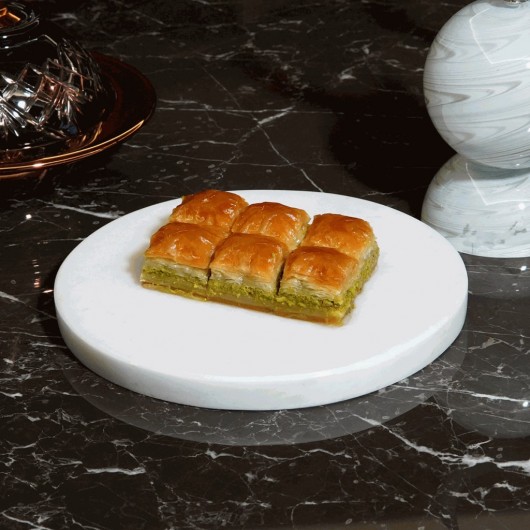 Turkish Dry Baklava With Pistachio Without Cream 1،5 Kg