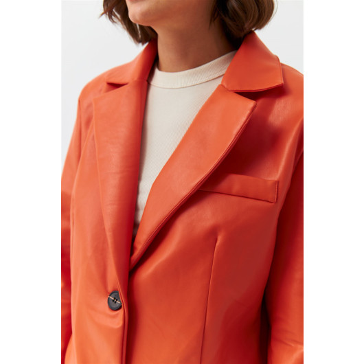 جاكيت بليزر نسائي جلد صناعي لون برتقالي