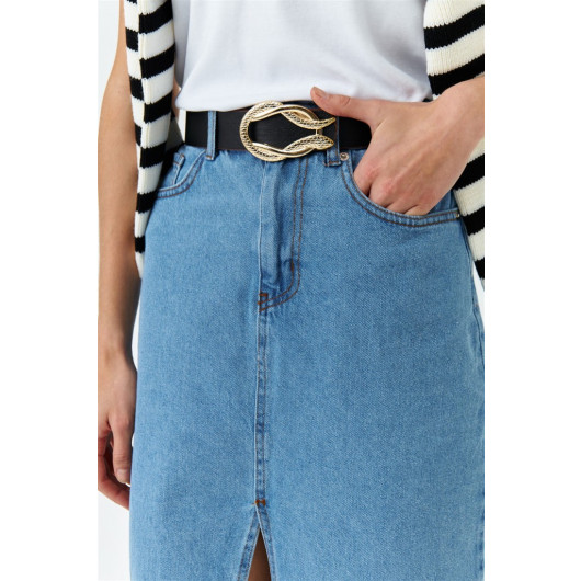 تنورة جينز نسائية متوسطة الطول بفتحة أمامية بلون أزرق