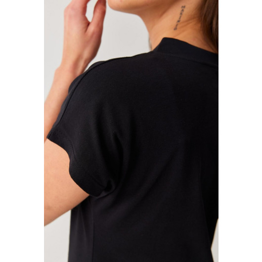 Women's Plain Black High Collar Basic Knitted T-Shirt