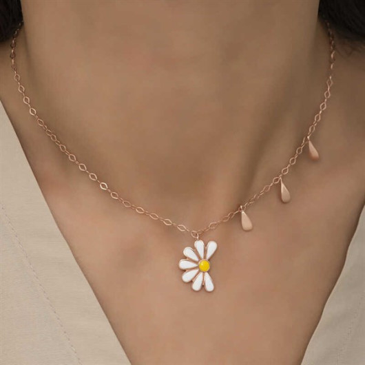 Pb Daisy Loves It, Doesn't Like It Silver Women's Necklace