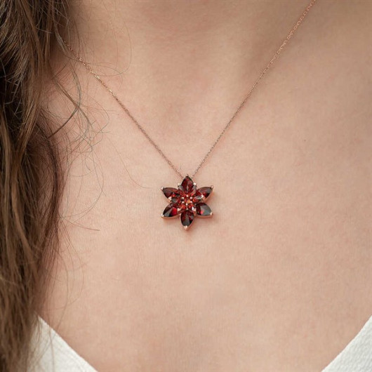 Pb Ş Red Lotus Flower Silver Necklace