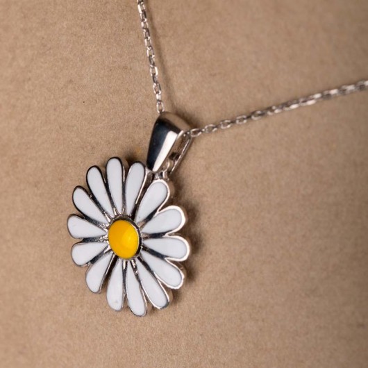 Openable Personalized Daisy Necklace Silver Color
