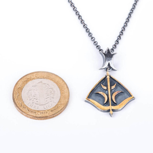 Men's Silver Necklace In The Shape Of An Arrow And Crescent From The Diriliş Ertuğrul Series