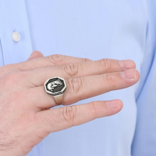 Silver Octagonal Eagle Motif Men's Ring Linear Patterned Case