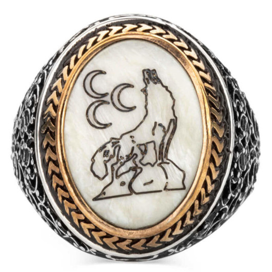 Three Crescent Gray Wolf Motif On Mother-Of-Pearl Silver Ring