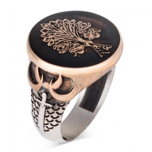 خاتم رجالي من الفضة مزين بثلاثة أشكال على شكل هلال وشجرة الحياة/خاتم ألب رسلان السلجوق العظيم
