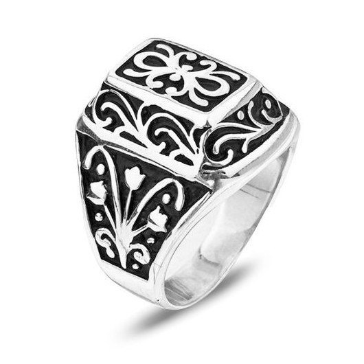 Licensed 925 Sterling Silver Valley Of The Wolves Ring