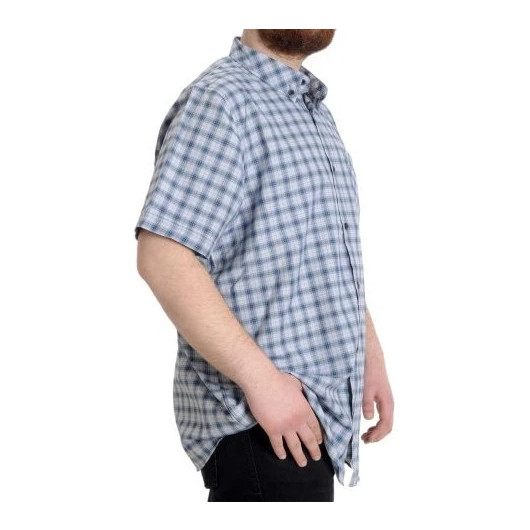قميص رجالي مقاس كبير بنمط كاروه بأكمام قصيرة لون رمادي