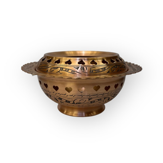 Footed Embroidered Scotch Tumbled Copper Heater