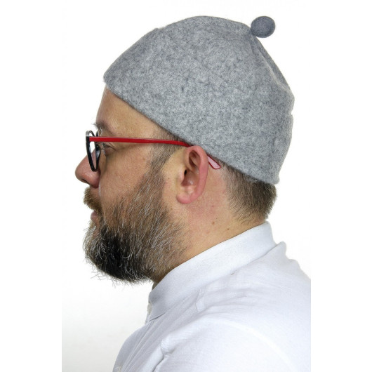 قبعة من صوف اللباد - بلون رمادي