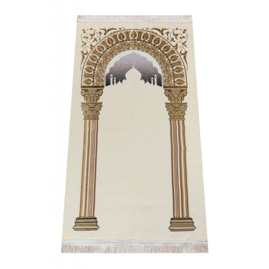سجادة صلاة من الشنيل مزينة برسم مسجد تاج محل بلون كريمي