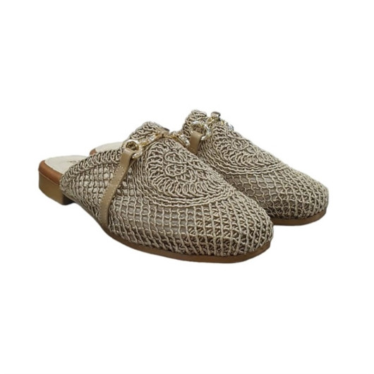 Women's Summer Closed Slippers With Mesh On The Top