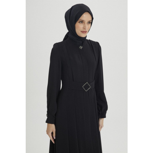 Accessory Detailed Stand Up Collar Long Black Topcoat