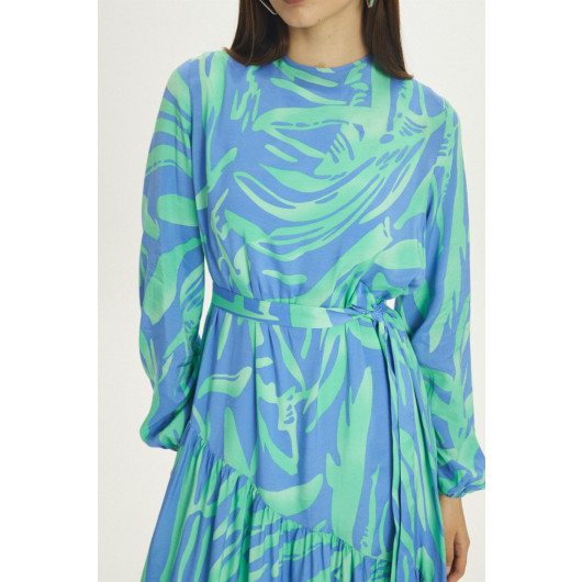 فستان نسائي طويل ساتان ياقة دائرية لون أخضر