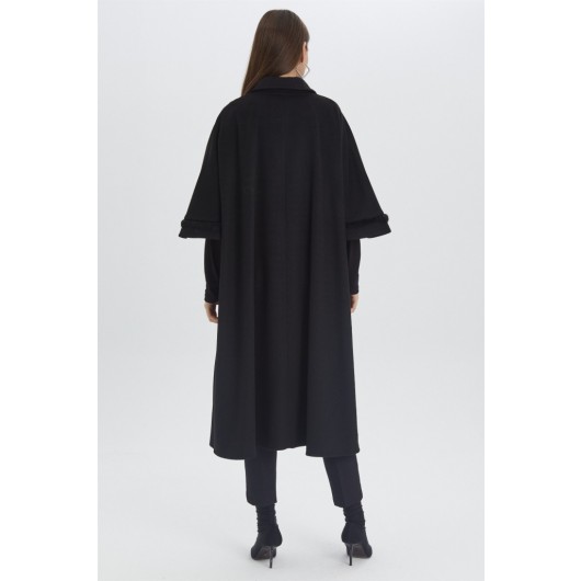 Button Detailed Black Stamp Poncho