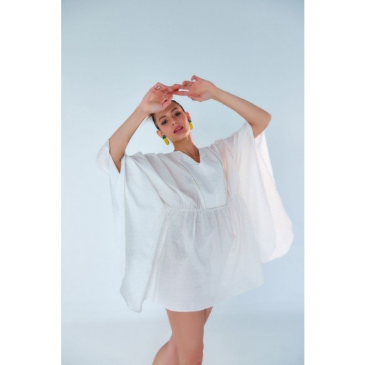 Women's Robe With A Short Kimono Design, White