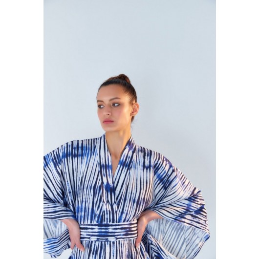 Women's Kimono Batik Pattern White Color