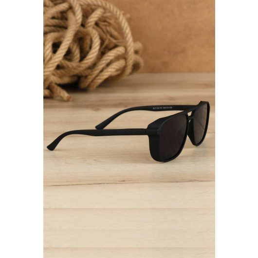 نظارة شمسية بإطار لون أسود للرجال