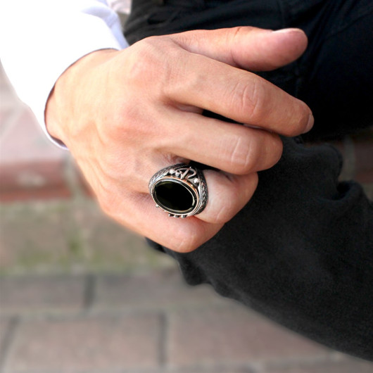 خاتم رجالي من الفضة عيار 925 بحجر أونيكس (جزع) لون أسود بنمط الف و واو