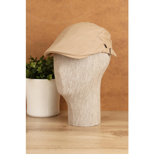 قبعة رجالية موسمية موديل قماشي مع مشبك بلون كريمي