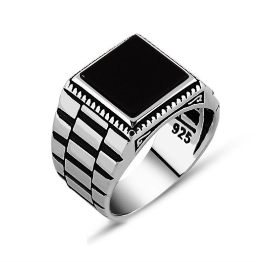 خاتم رجالي من الفضة عيار 925 بحجر أونيكس (جزع) لون أسود بنقش متماثل
