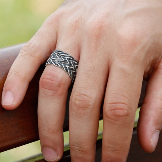 خاتم طرابزون مصنوع يدويًا باللون الأسود والأبيض عيار 1000 من الفضة