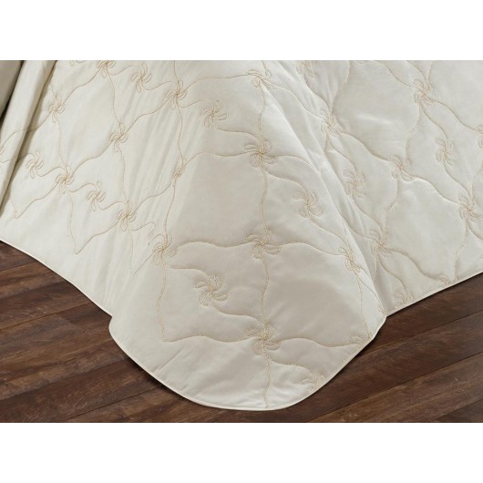Alyans Cream Quilted Double Bedspread
