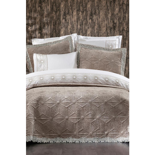 Luxury Embroidered 9-Piece Bedding Set In Cappuccino Blenda Color