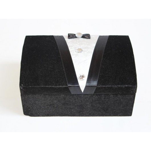 صندوق بتصميم بدلة العريس من القماش المخملي لون اسود