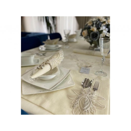 Lotus Cream 34-Piece Handmade French Lace Table Runner Set