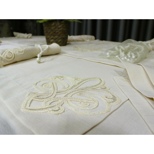 Handcrafted French Lace 34 Piece Placemat Cappucino