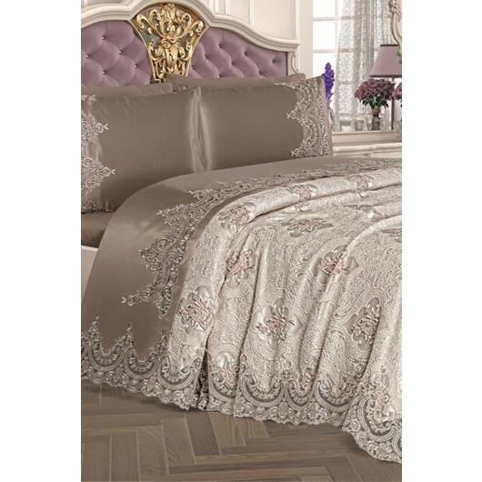 طقم السرير للعرائس من قماش الجبر الفرنسي لون الكابتشينو