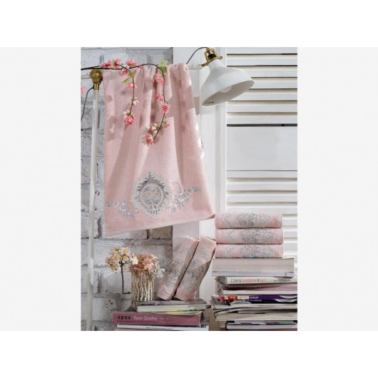 Bamboo And French Guipure Embroidered Towel In Powder/Light Pink Gonca