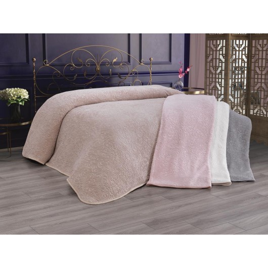 Madame Cappuccino Blanket