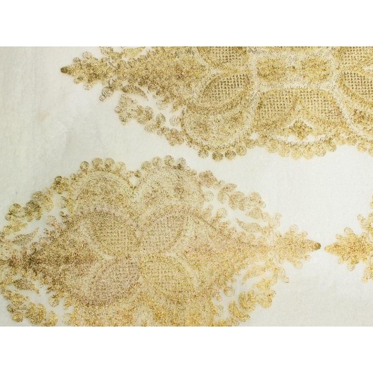 Verna Kordone Gold Embroidered Bedspread Set For Bedroom