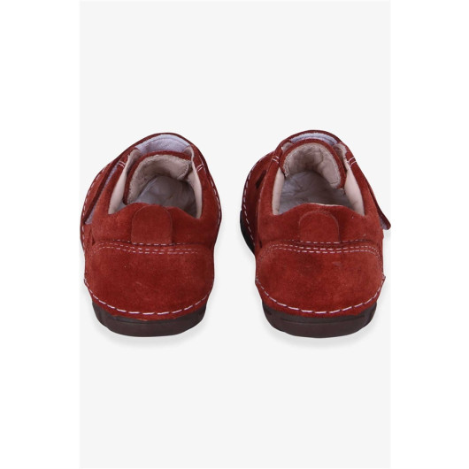 حذاء للأولاد حديثي الولادة من الجلد الشامواه بلاصق فيلكرو لون قرفي (مقاس 19-22)