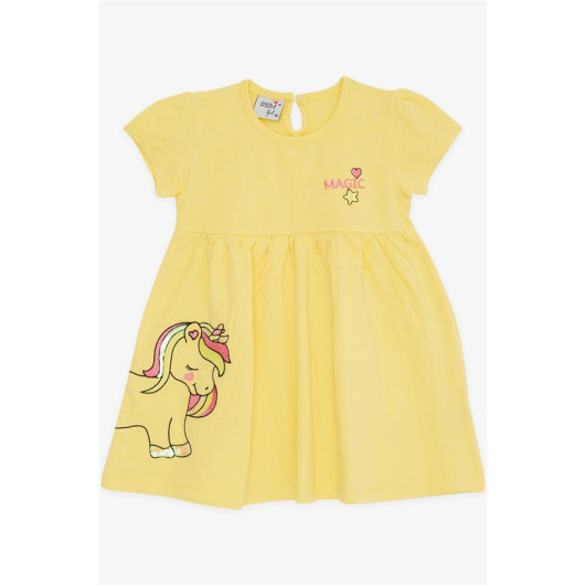 فستان بناتي لحديثات الولادة مزين برسمة يونيكورن لون اصفر (9 اشهر -3 سنوات)